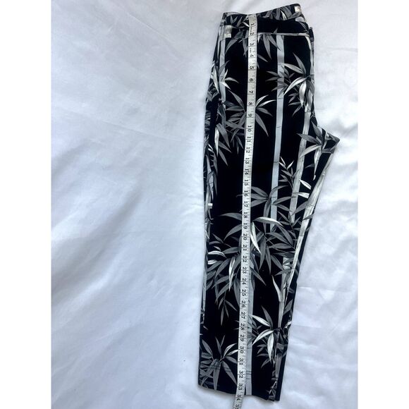 Tommy Bahama Stretch Tropical Black Capri Pants Size 8 Vacation Beachy Mom Core - Picture 10 of 11
